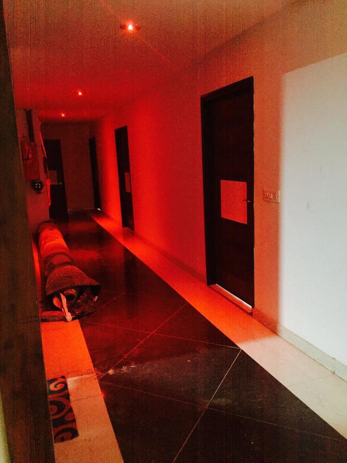 Hotel Neelam Moga Ludhijána Kültér fotó